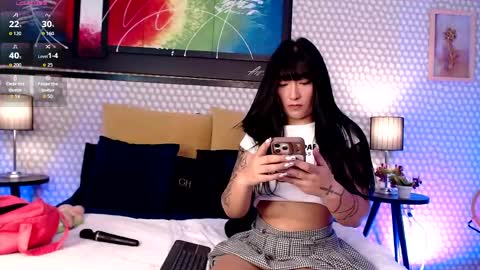 Penelope  Lets get to 100 hands up  online show from 05.17.26