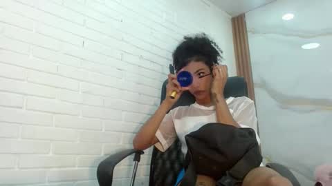 Snapshot of penelopee_rouse chatting on 11.05.25 Penelopee Rouse online show from 11.05.25