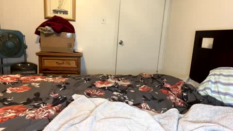 Snapshot of pennytx6 chatting on 12.25.24 Long dick 14452 online show from 12.25.24