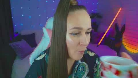 Dia  online show from 09.22.25