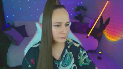 Dia  online show from 09.24.25