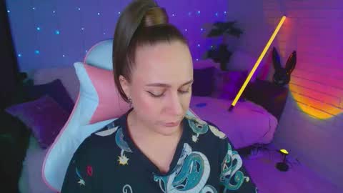 Dia  online show from 11.27.25