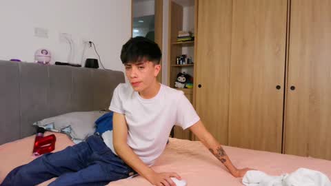 Snapshot of perceo09 chatting on 01.16.25 first anal video in bio we are lucy and perceo follow us online show from 01.16.25