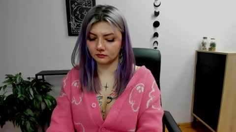 Snapshot of perfect_gabbie chatting on 02.06.25 Gabbie online show from 02.06.25