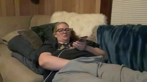 Snapshot of perfectnips742 chatting on 11.08.25 Nelly online show from 11.08.25