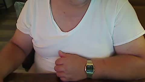 Snapshot of perfecto1957 chatting on 02.02.25 perfecto1957 online show from 02.02.25