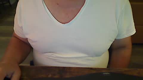 Snapshot of perfecto1957 chatting on 02.13.25 perfecto1957 online show from 02.13.25