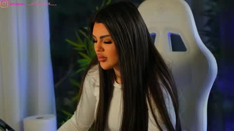 Dee online show from 12.19.24