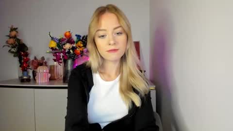 Snapshot of perfectxcindy chatting on 10.23.25 Cindy online show from 10.23.25