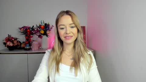 Snapshot of perfectxcindy chatting on 11.28.25 Cindy online show from 11.28.25