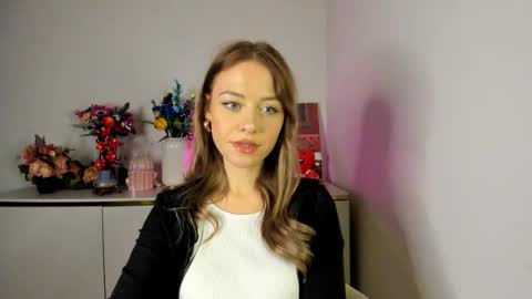 Snapshot of perfectxcindy chatting on 12.18.25 Cindy online show from 12.18.25