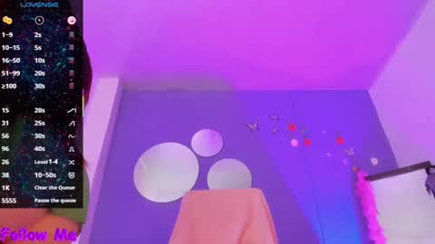 Snapshot of perla_hott1 chatting on 09.25.25 Perla online show from 09.25.25