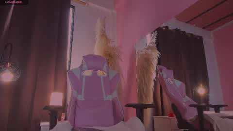 Snapshot of persefone_saira chatting on 07.06.26 Marie online show from 07.06.26