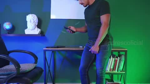 andres    online show from 12.04.24