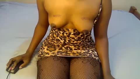 Snapshot of peru_queen chatting on 01.08.26 peru_queen online show from 01.08.26