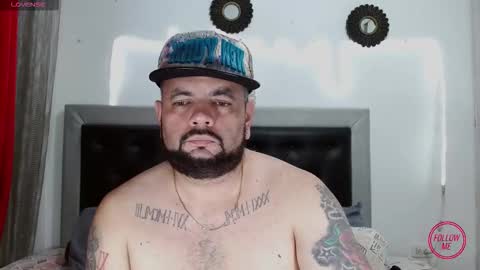 Snapshot of perverseveteranmanxxx chatting on 11.04.25 Carlos online show from 11.04.25