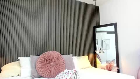 Lizza online show from 09.23.25