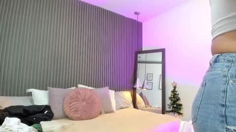 Lizza online show from 12.21.25