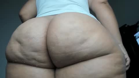 Snapshot of pervertt_mommy chatting on 02.05.26 Alexandra online show from 02.05.26