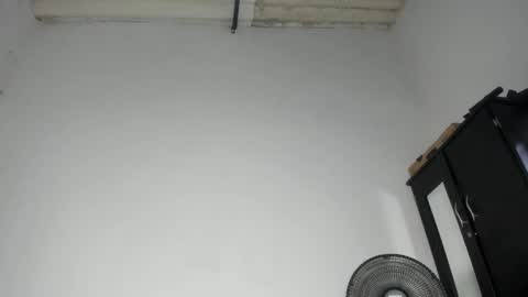 Snapshot of pervertt_mommy chatting on 02.14.26 Alexandra online show from 02.14.26