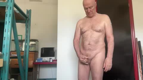 Snapshot of peter4443 chatting on 05.15.26 peter4443 online show from 05.15.26