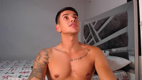 Peter           instagram   Jairquiroga  online show from 02.08.25