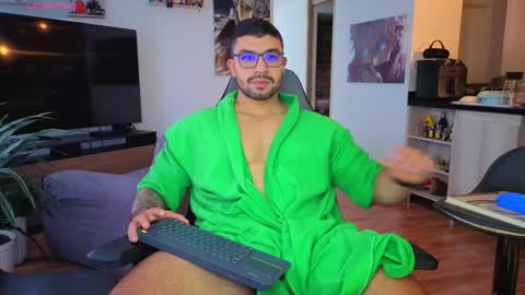 Snapshot of peterjack7 chatting on 11.30.25 Peter Jack online show from 11.30.25