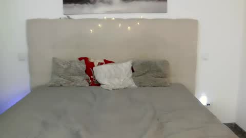 Peters Emily online show from 12.28.24