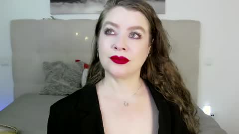 Peters Emily online show from 01.09.25