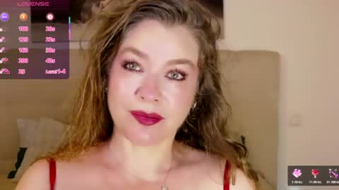 Snapshot of petersemily chatting on 07.19.26 Peters Emily online show from 07.19.26