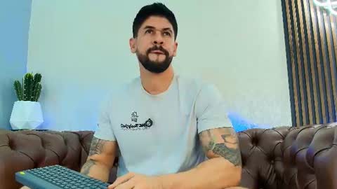 Snapshot of petesevans_1 chatting on 07.02.26 PETES EVANS new account online show from 07.02.26