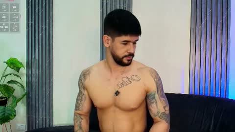 Snapshot of petesevans_1 chatting on 07.04.26 PETES EVANS new account online show from 07.04.26