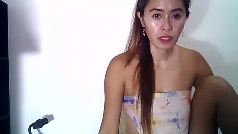 Snapshot of petite1987 chatting on 09.29.25 mhariz online show from 09.29.25