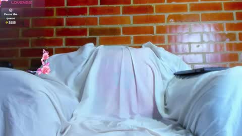 Snapshot of petite_amor chatting on 02.16.25 petite_amor online show from 02.16.25