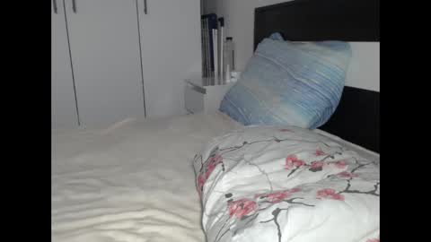 Snapshot of petite_danielle chatting on 02.13.26 petite_danielle online show from 02.13.26