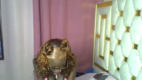 Snapshot of petite_lunar chatting on 01.14.26 Lunar online show from 01.14.26