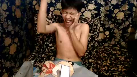 Snapshot of petiteasian_boy chatting on 06.28.26 cute vir online show from 06.28.26