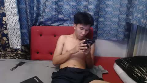 Snapshot of petiteasian_boy chatting on 07.12.26 cute vir online show from 07.12.26