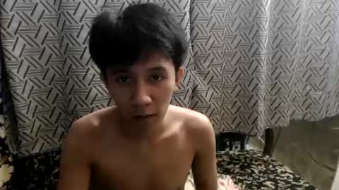 Snapshot of petiteasian_boy chatting on 07.22.26 cute vir online show from 07.22.26