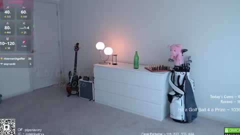 Snapshot of petitebrat chatting on 05.26.26 PiperAvery online show from 05.26.26