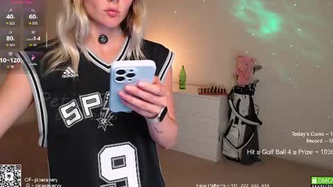 Snapshot of petitebrat chatting on 06.14.26 PiperAvery online show from 06.14.26