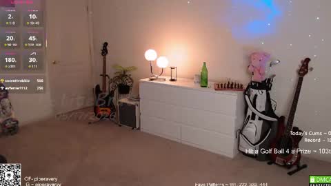 Snapshot of petitebrat chatting on 06.17.26 PiperAvery online show from 06.17.26