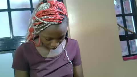 petitehunny online show from 04.24.26