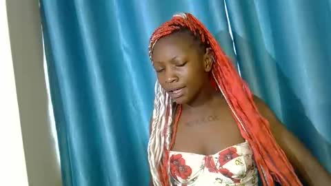 petitehunny online show from 04.26.26