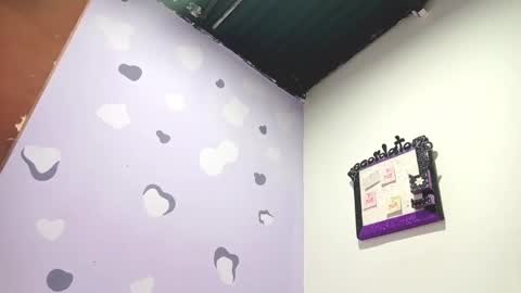 Snapshot of petiteivoryqueen chatting on 12.06.24 danna online show from 12.06.24