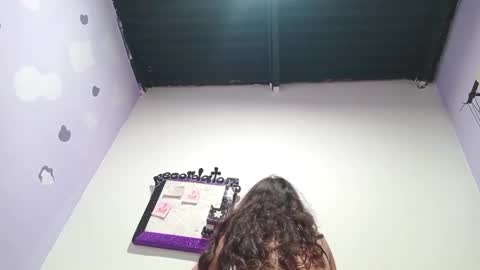 Snapshot of petiteivoryqueen chatting on 12.23.24 danna online show from 12.23.24