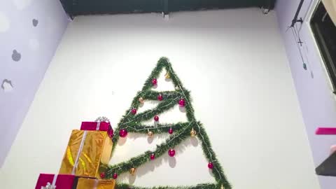 Snapshot of petiteivoryqueen chatting on 12.30.24 danna online show from 12.30.24