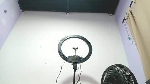 Snapshot of petiteivoryqueen chatting on 01.26.25 danna online show from 01.26.25