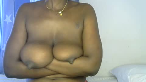 Snapshot of pettite_cora1 chatting on 07.19.26 pettite_cora1 online show from 07.19.26