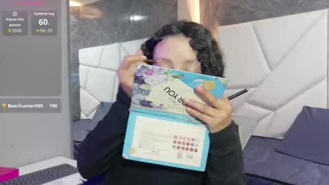 Snapshot of pettymoon chatting on 12.19.25 Moon online show from 12.19.25